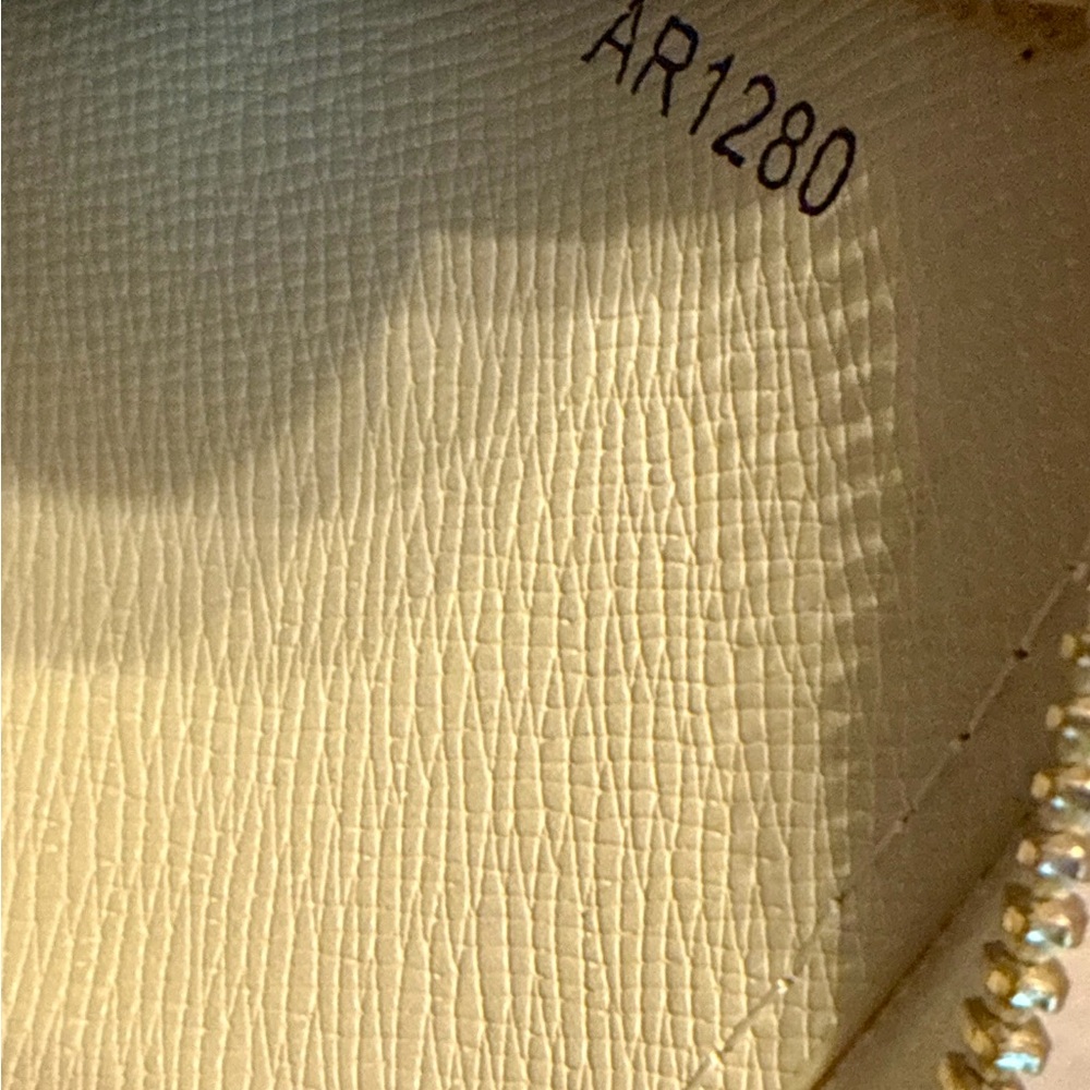 Louis Vuitton Zippy Wallet Damier Azur  - Cream and Gray - Picture 4 of 5